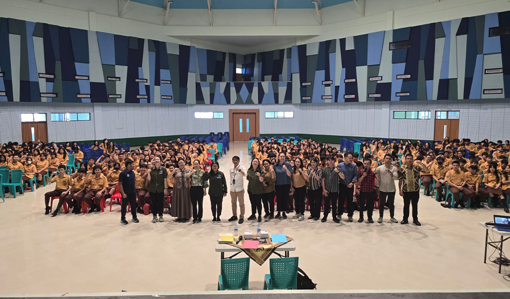 Sosialisasi Bahaya Narkoba di SMK Katolik Santa Maria Pontianak